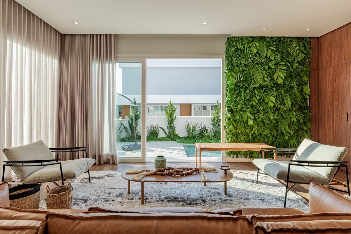 Obra Gesso Limpo · living integrado com forro rebaixado